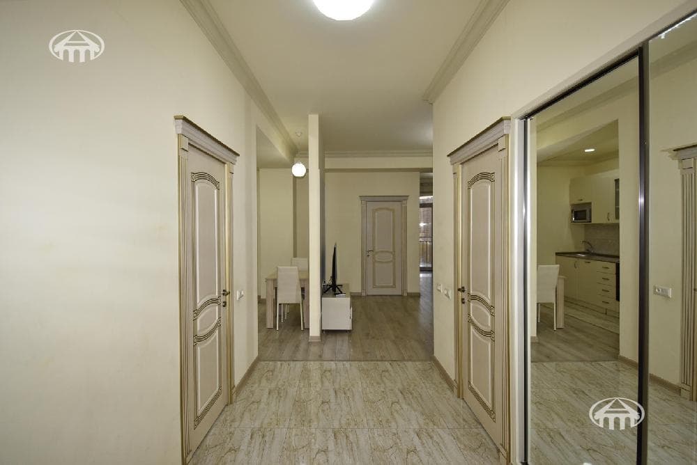 Բնակարան · 3 սեն. · 90 մ² · Կենտրոն