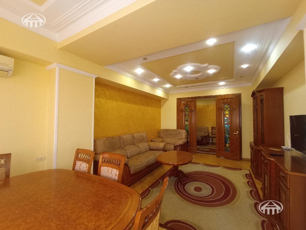 Квартира · 3 комн. · 94 м² · Кентрон