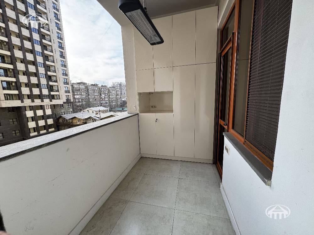Apartment · 2 rooms · 58 m² · Kentron