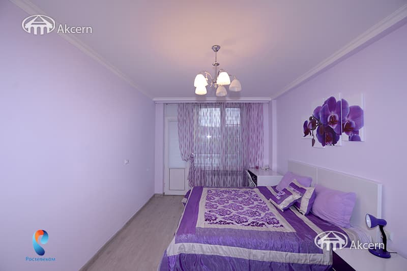 Квартира · 3 комн. · 90 м² · Кентрон
