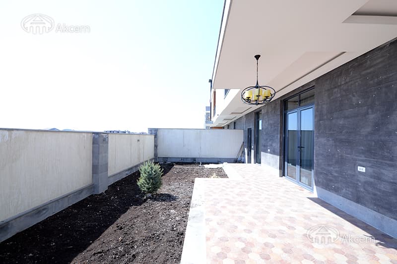 House · 5 rooms · 500 m² · Ajapnyak