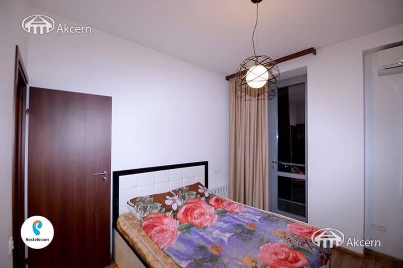 Բնակարան · 2 սեն. · 70 մ² · Կենտրոն