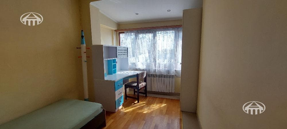 Բնակարան · 4 սեն. · 184 մ² · Կենտրոն