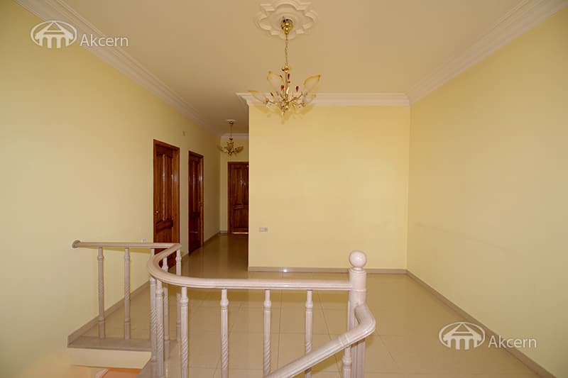 Особняк · 4 комн. · 220 м² · Арабкир