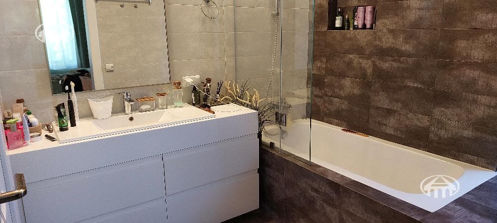 Особняк · 6 комн. · 320 м² · Птгни