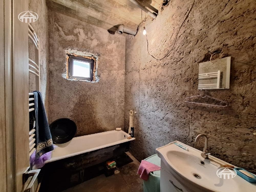 Особняк · 5 комн. · 240 м² · Аджапняк
