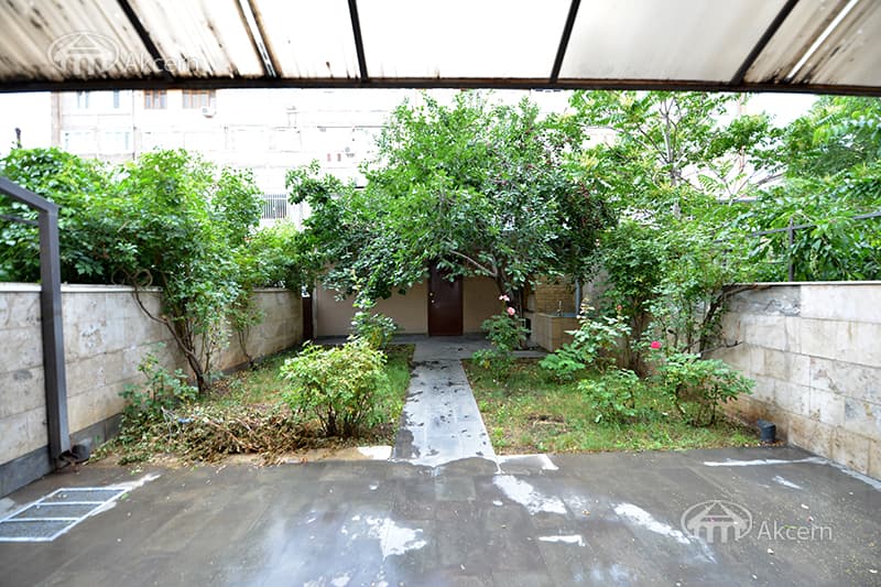 Квартира · 2 комн. · 72 м² · Арабкир