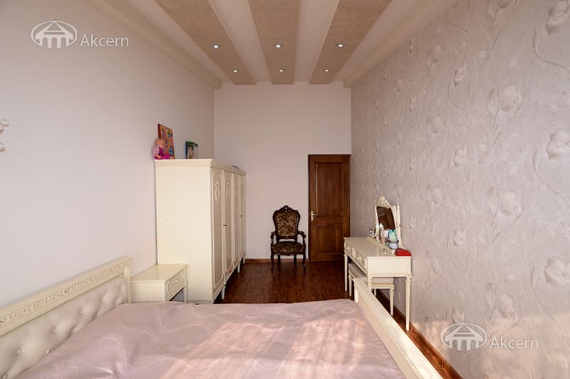 Apartment · 4 rooms · 162 m² · Arabkir