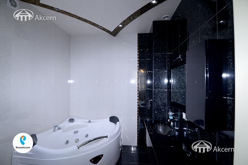Mansion · 7 rooms · 729 m² · v. Arinj
