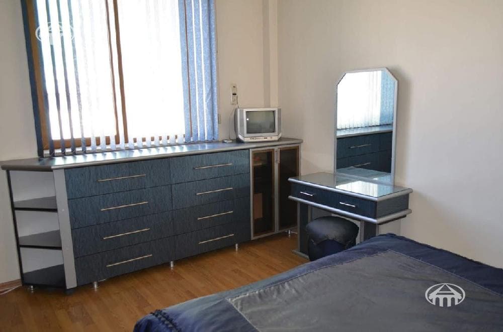 Apartment · 5 rooms · 181 m² · Kentron