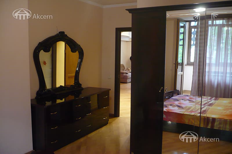Квартира · 2 комн. · 70 м² · Кентрон