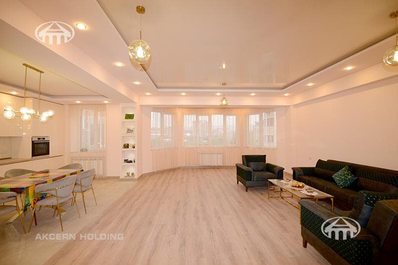 Apartment · 3 rooms · 135 m² · Kentron