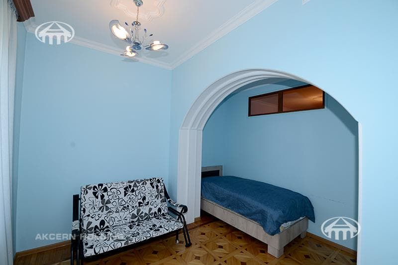 Apartment · 3 rooms · 100 m² · Kentron