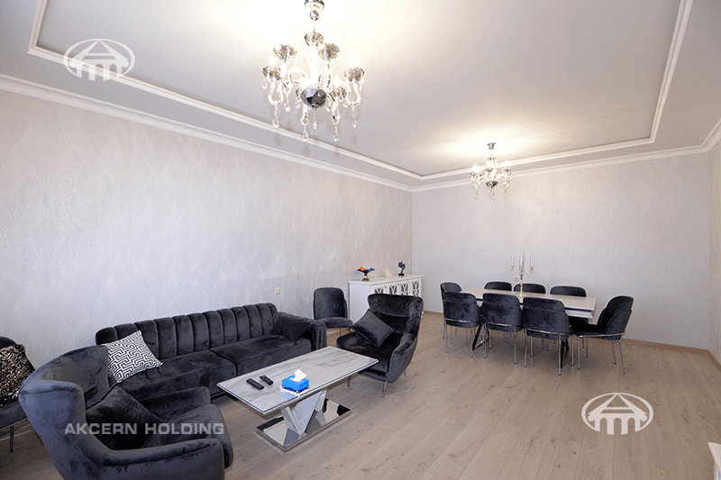 Mansion · 5 rooms · 280 m² · v. Arinj