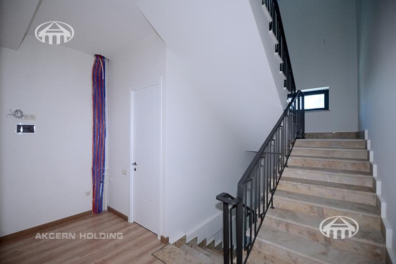 House · 5 rooms · 394 m² · Arabkir