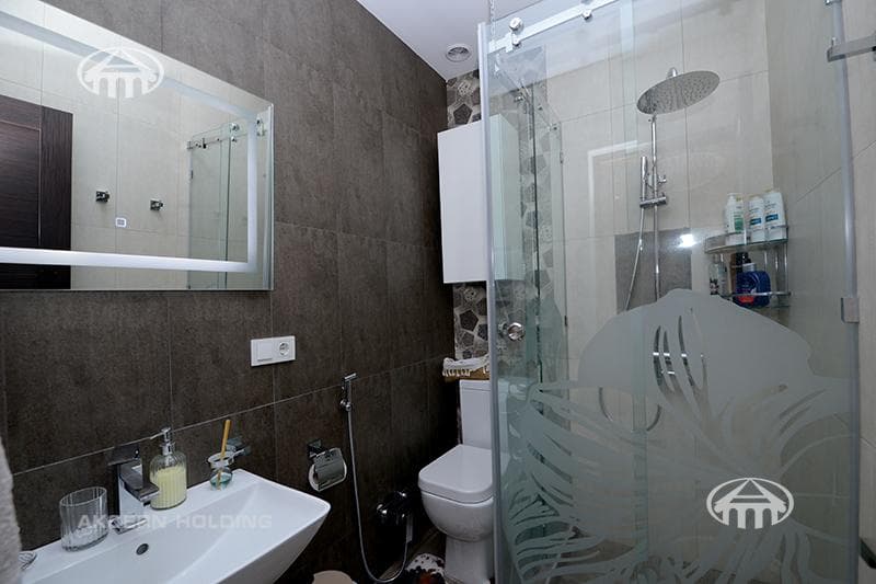 Квартира · 3 комн. · 90 м² · Арабкир