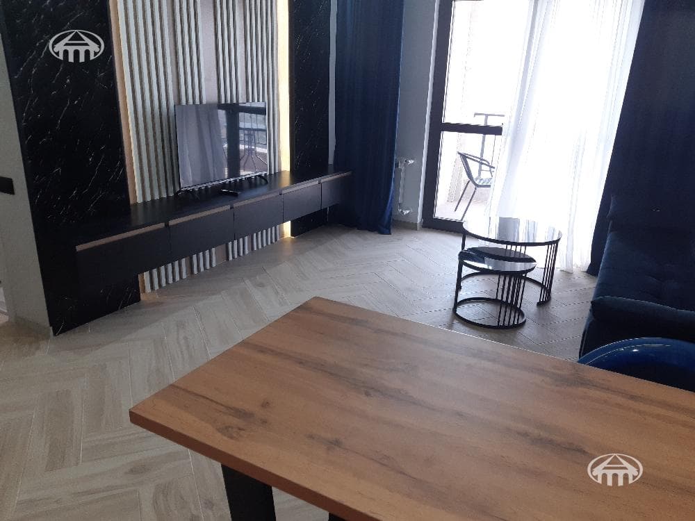 Квартира · 2 комн. · 52 м² · Кентрон