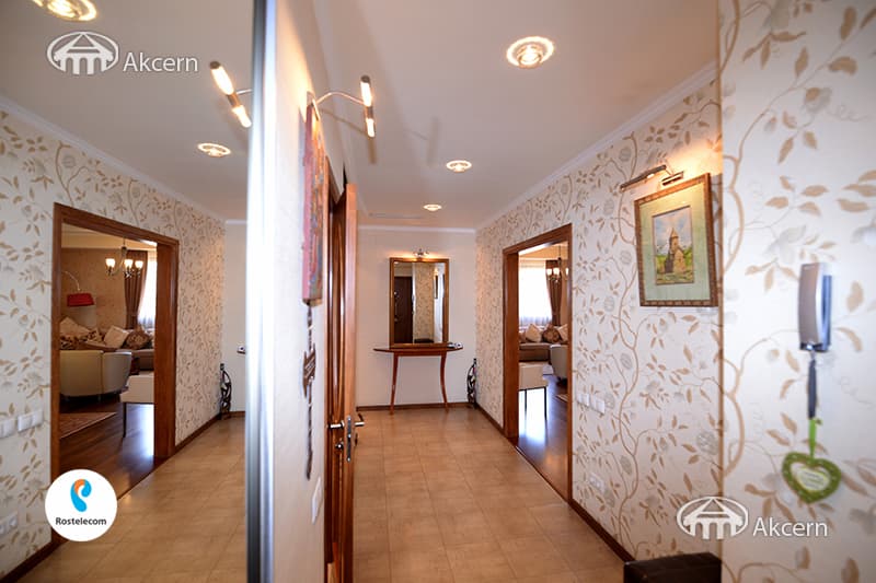 Квартира · 4 комн. · 156 м² · Кентрон
