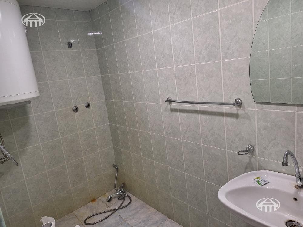 Hotel · 310 m² · Geghadir