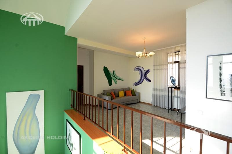 Особняк · 6 комн. · 480 м² · Аджапняк