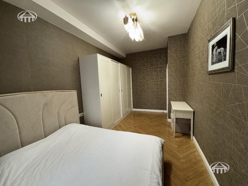 Apartment · 2 rooms · 58 m² · Kentron
