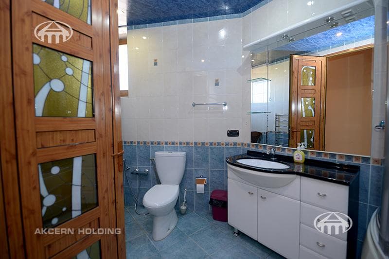 Квартира · 4 комн. · 160 м² · Кентрон