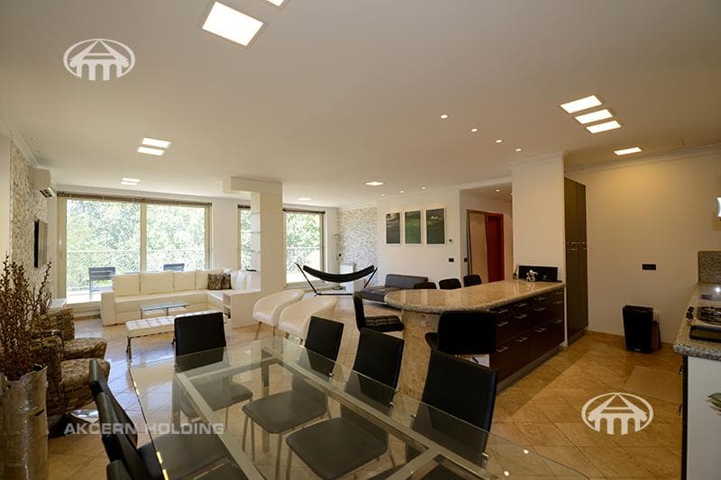 Apartment · 4 rooms · 254 m² · Kentron