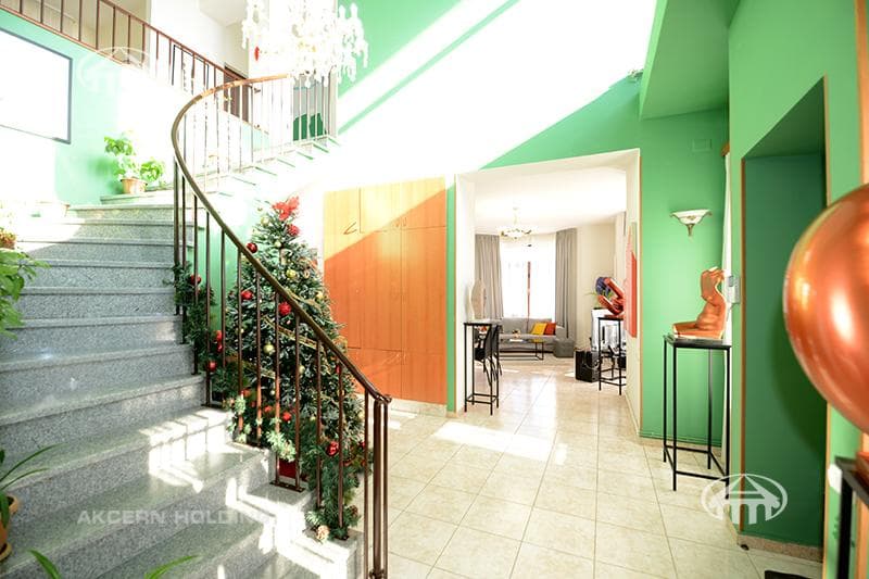 Особняк · 6 комн. · 480 м² · Аджапняк
