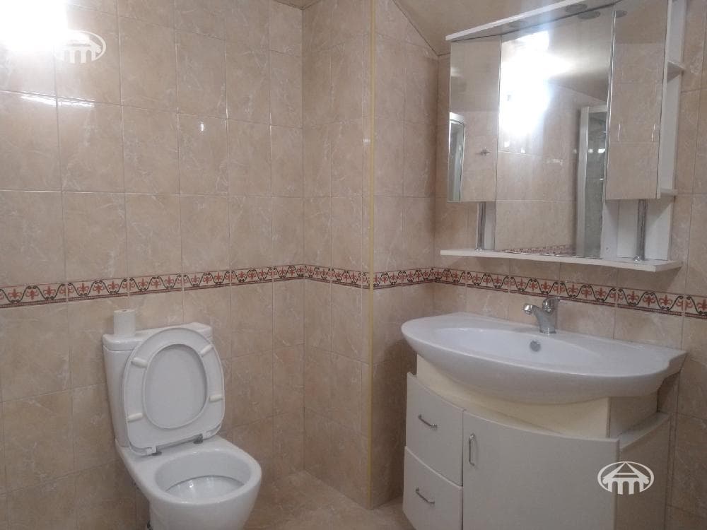 Office · 183 m² · Kentron