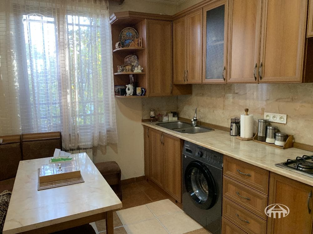 Дом · 3 комн. · 241 м² · Малатия-Себастия