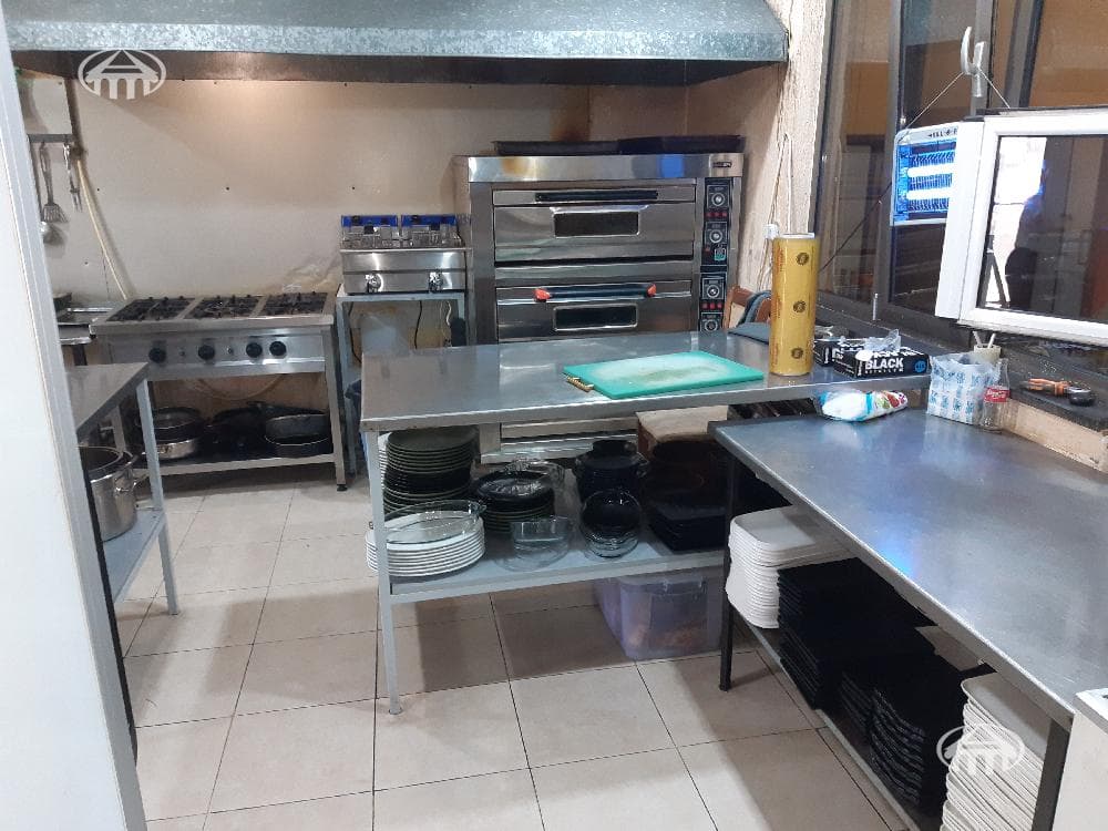 Ресторан · 590 м² · Джрвеж