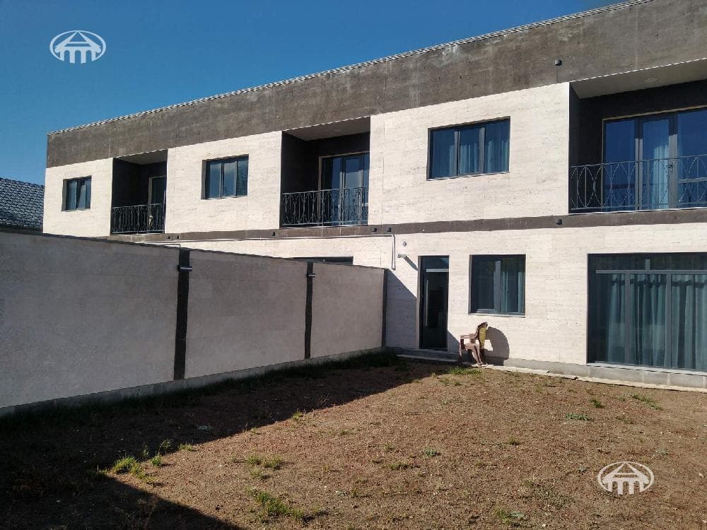 Townhouse · 4 rooms · 231 m² · Davtashen