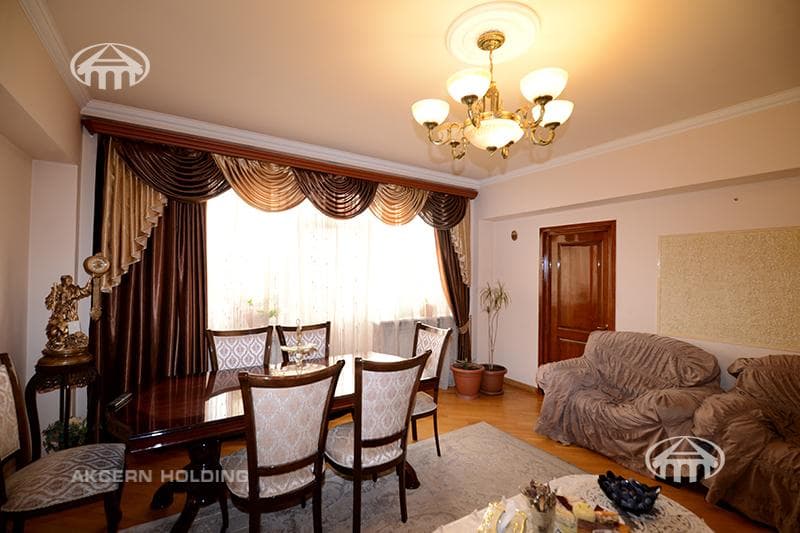 Apartment · 3 rooms · 85 m² · Kentron