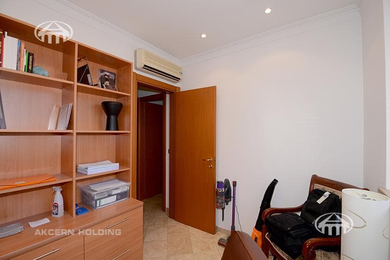 Apartment · 4 rooms · 254 m² · Kentron