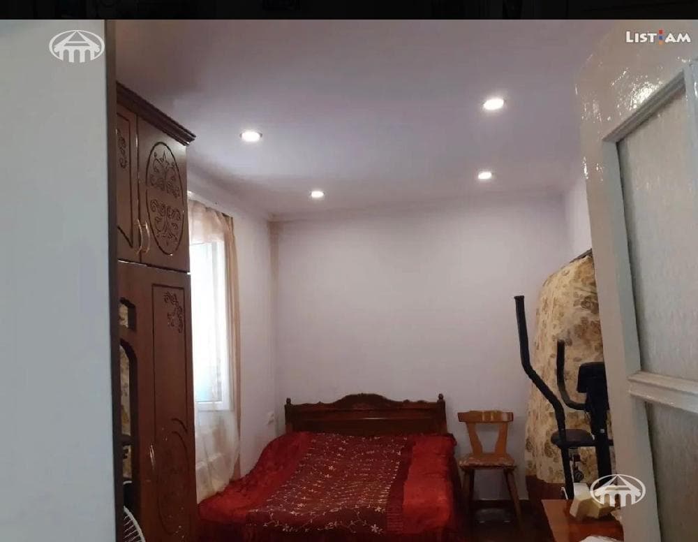 Дом · 150 м² · Эребуни
