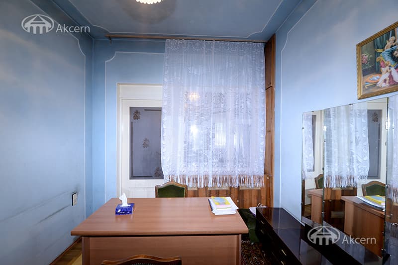 Дом · 7 комн. · 557 м² · Кентрон