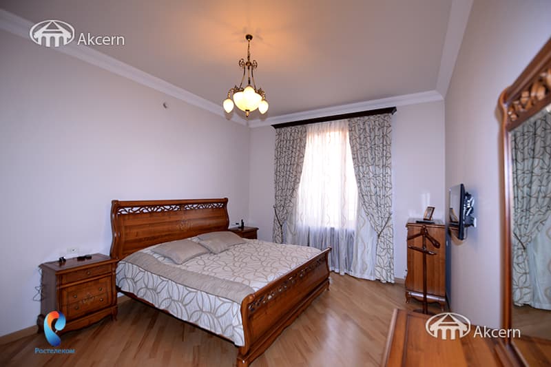 Дом · 6 комн. · 370 м² · Арабкир
