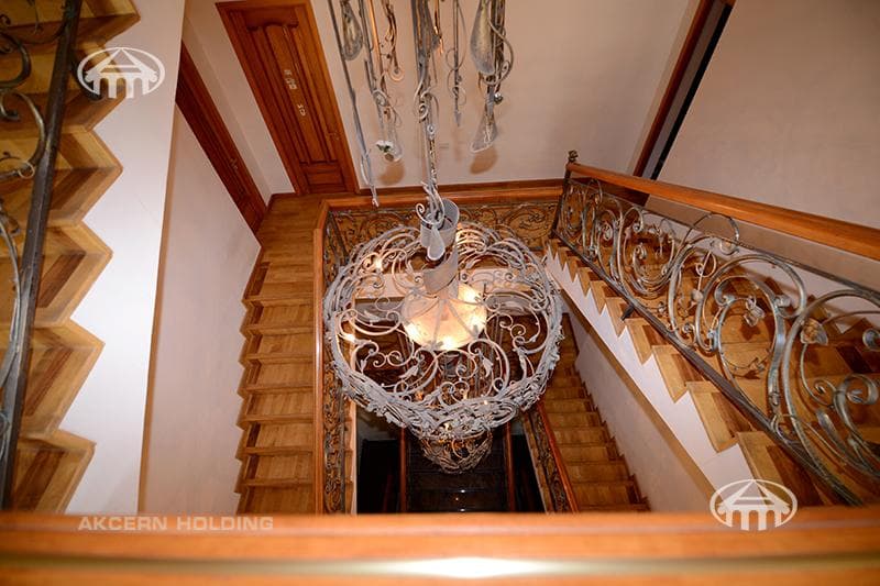 Mansion · 9 rooms · 671 m² · Arabkir