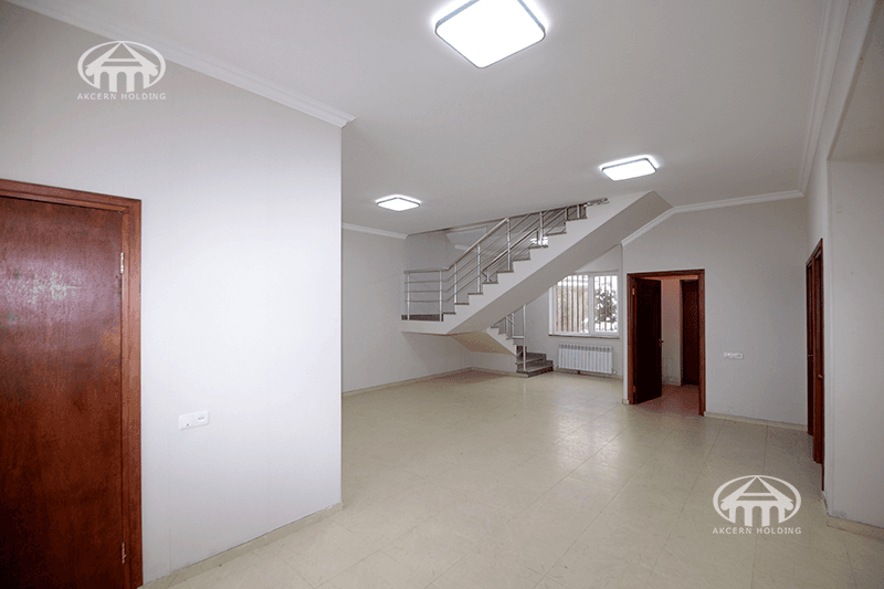 Особняк · 5 комн. · 332 м² · Аван