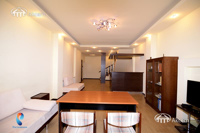 Apartment · 4 rooms · 215 m² · Kentron