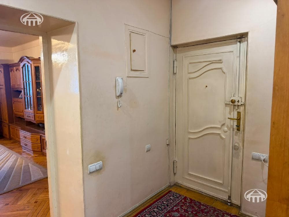 Բնակարան · 3 սեն. · 95 մ² · Կենտրոն