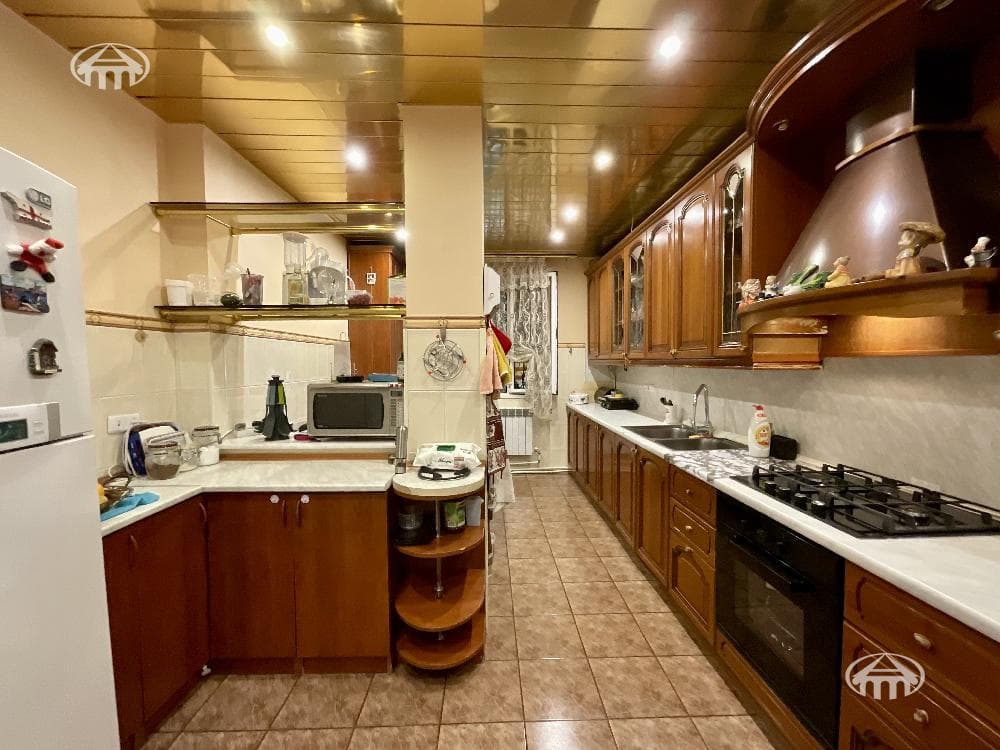 Дом · 5 комн. · 294 м² · Арабкир