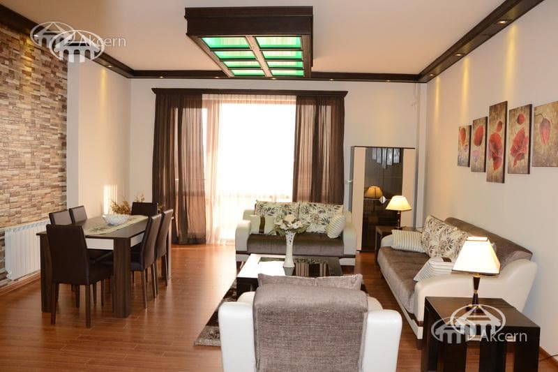 Квартира · 4 комн. · 135 м² · Кентрон