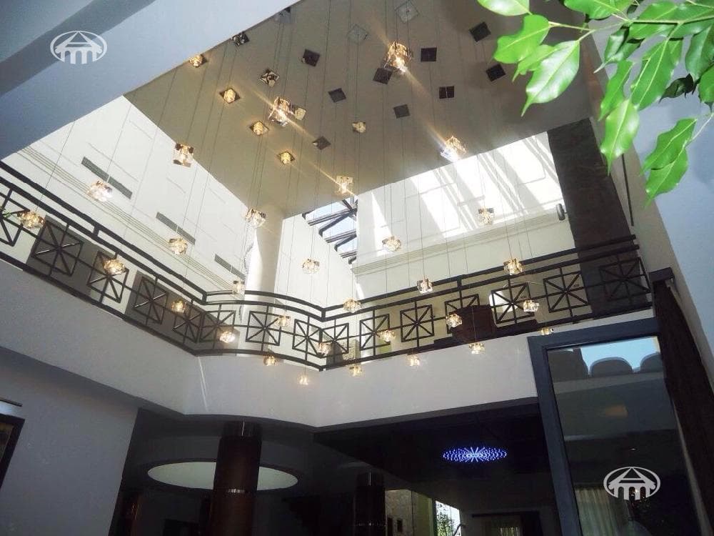 Mansion · 5 rooms · 1,014 m² · Vahagni