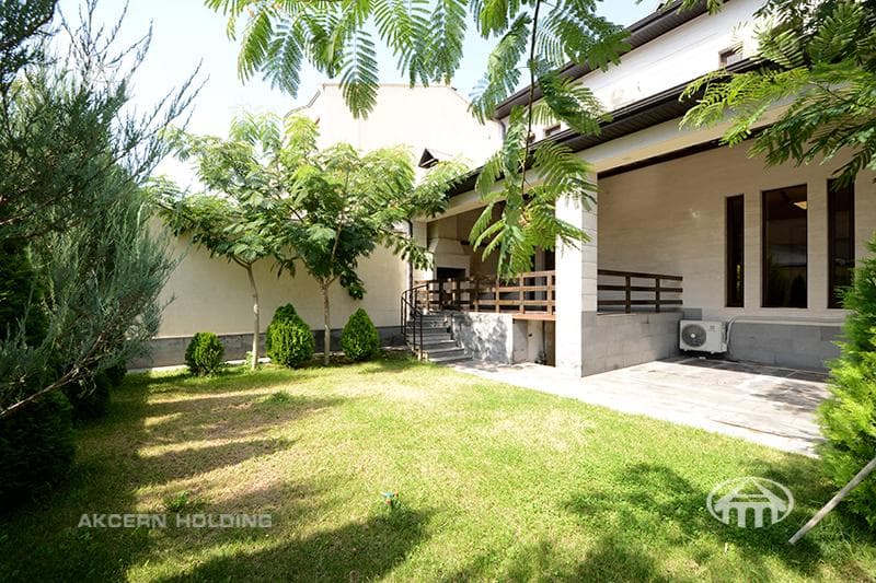 Mansion · 5 rooms · 388 m² · Arabkir