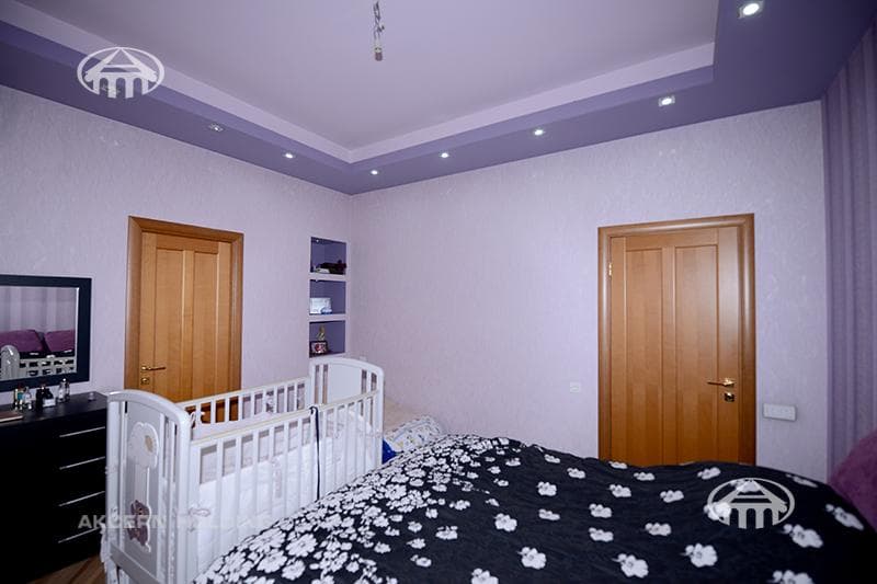 Квартира · 3 комн. · 100 м² · Арабкир