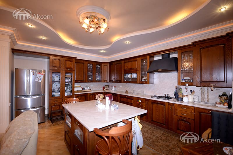 Квартира · 4 комн. · 153 м² · Арабкир