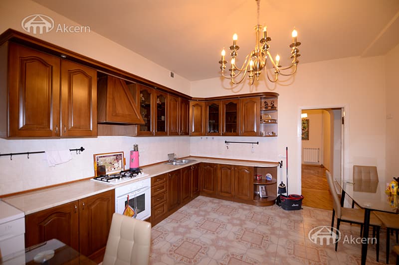 House · 5 rooms · 259 m² · Arabkir — photo 13 / 46