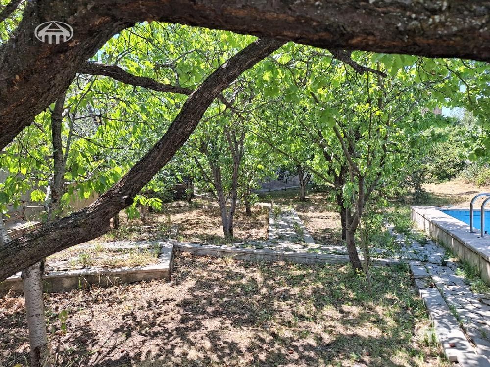 House · 6 rooms · 173 m² · Saghmosavan