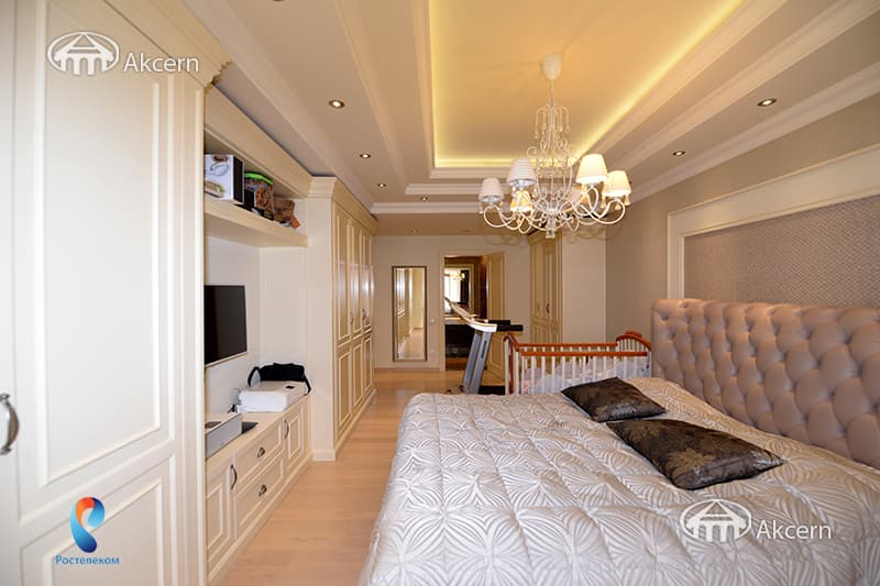 Квартира · 4 комн. · 174 м² · Кентрон